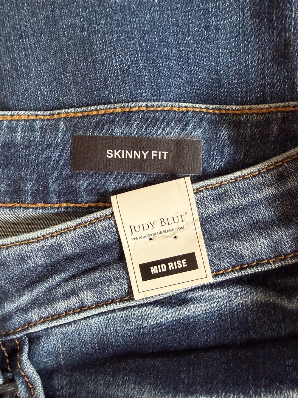 Judy Blue Mid-Rise Skinny Jeans Size 32/14 NWT Medium Blue - Picture 5 of 9